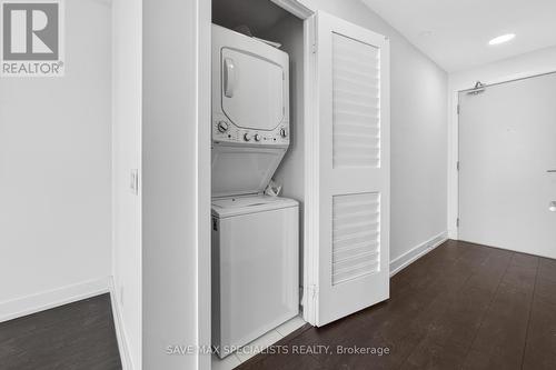 901 - 225 Veterans Drive, Brampton, ON - Indoor Photo Showing Laundry Room