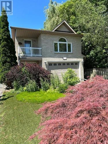 276 SHERIDAN COURT  Newmarket, ON L3Y 8P9