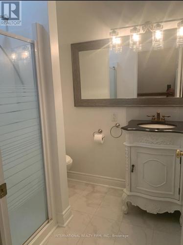 276 Sheridan Court, Newmarket, ON - Indoor Photo Showing Bathroom