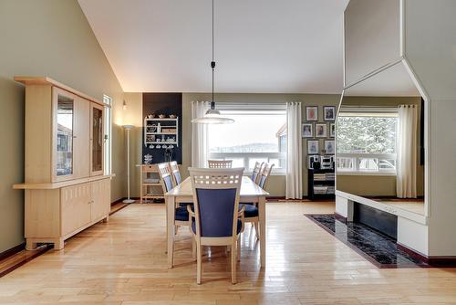 Dining room - 227 Ch. Millette, Lac-Des-Seize-Îles, QC - Indoor Photo Showing Dining Room