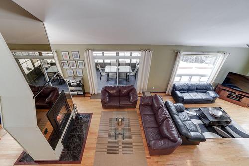 Living room - 227 Ch. Millette, Lac-Des-Seize-Îles, QC - Indoor Photo Showing Living Room