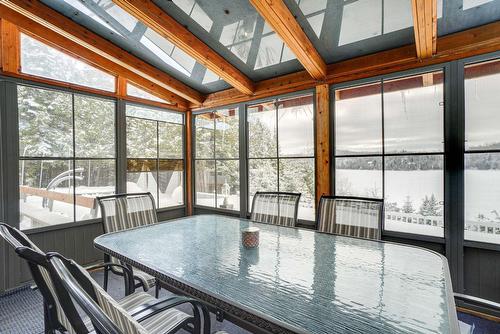 Veranda - 227 Ch. Millette, Lac-Des-Seize-Îles, QC - Indoor Photo Showing Other Room