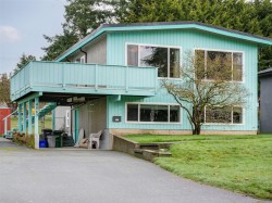 4069 Cedar Hill Cross Rd  Saanich, BC V8X 2J2