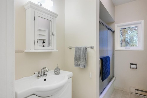 2035 Herd Rd, Duncan, BC 