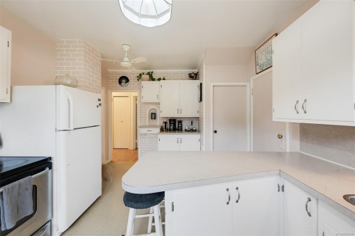 2035 Herd Rd, Duncan, BC 