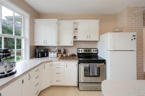 2035 Herd Rd, Duncan, BC 