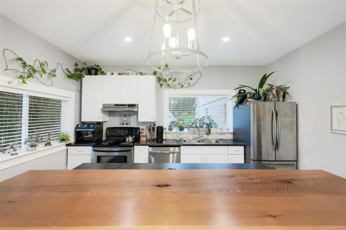 2035 Herd Rd, Duncan, BC 