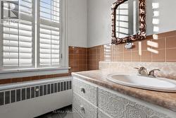 2nd Floor full bath - 