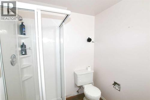 97 Cunningham Crescent, Red Deer, AB - Indoor Photo Showing Bathroom