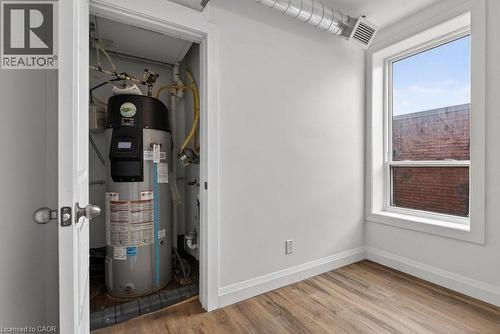 433 Barton Street E Unit# 202, Hamilton, ON - Indoor Photo Showing Other Room