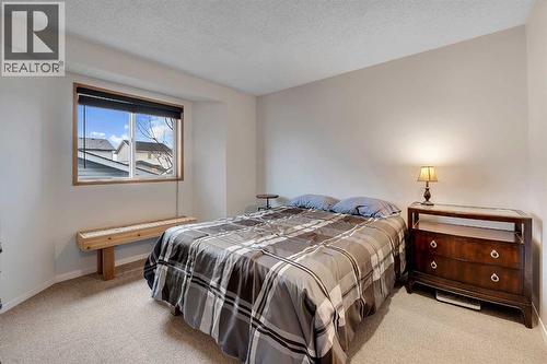 192 Rivercrest Close Se, Calgary, AB - Indoor Photo Showing Bedroom