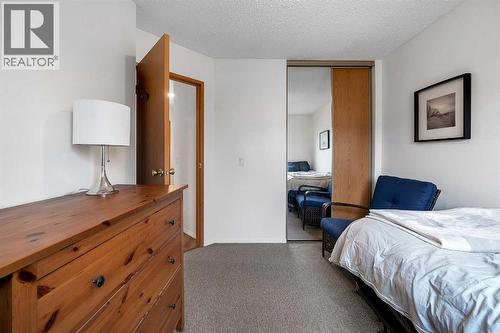 192 Rivercrest Close Se, Calgary, AB - Indoor Photo Showing Bedroom