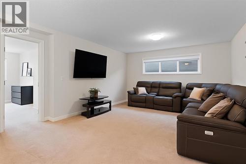 169 Buckskin Way, Cochrane, AB - Indoor Photo Showing Living Room
