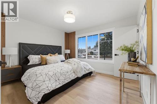 11039 Brae Road Sw, Calgary, AB - Indoor Photo Showing Bedroom