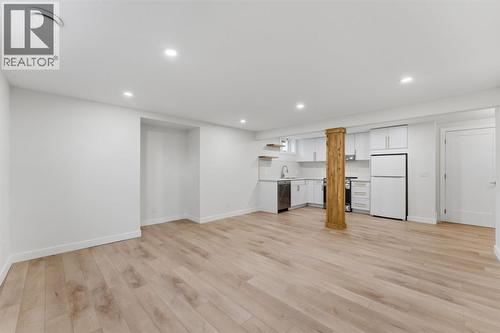 11039 Brae Road Sw, Calgary, AB - Indoor Photo Showing Other Room