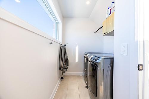 Salle de lavage - 111 Av. Des Chênes, Candiac, QC 