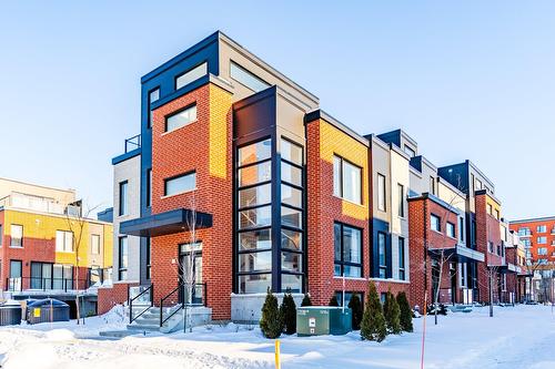 Façade - 111 Av. Des Chênes, Candiac, QC 