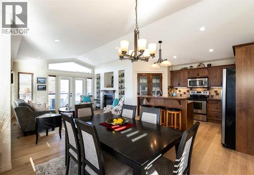 6371 Cedar Way, Innisfail, AB - Indoor Photo Showing Dining Room