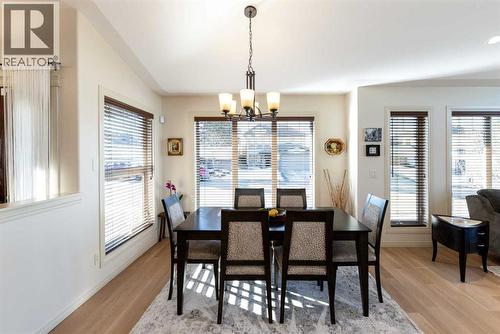6371 Cedar Way, Innisfail, AB - Indoor Photo Showing Dining Room