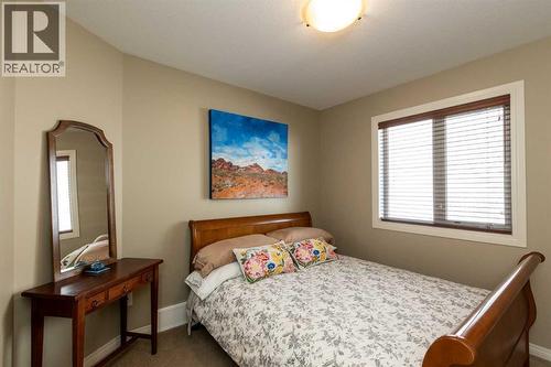 6371 Cedar Way, Innisfail, AB - Indoor Photo Showing Bedroom