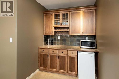 6371 Cedar Way, Innisfail, AB - Indoor Photo Showing Kitchen