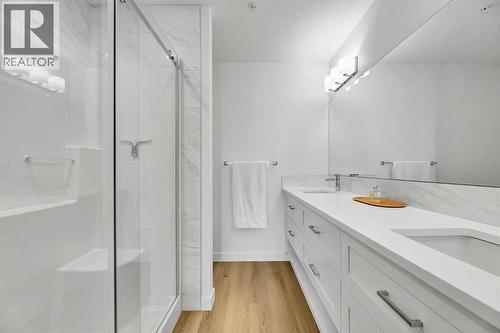 2216, 200 Seton Circle Se, Calgary, AB - Indoor Photo Showing Bathroom