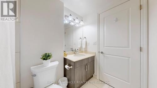 607 - 560 North Service Road, Grimsby, ON - Indoor Photo Showing Bathroom