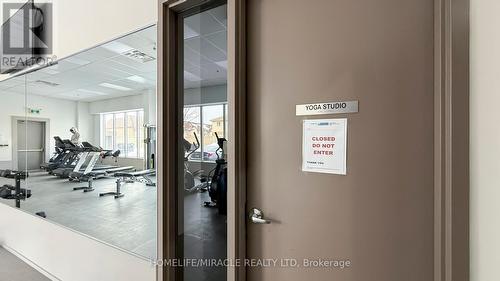 607 - 560 North Service Road, Grimsby, ON - Indoor Photo Showing Gym Room