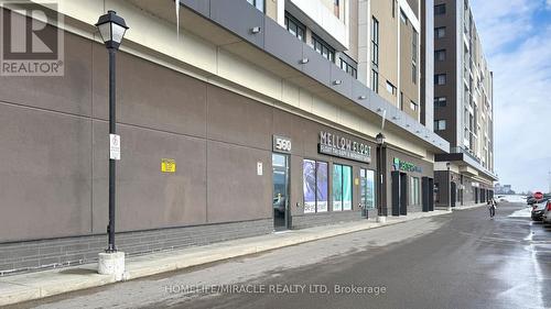 607 - 560 North Service Road, Grimsby, ON - 