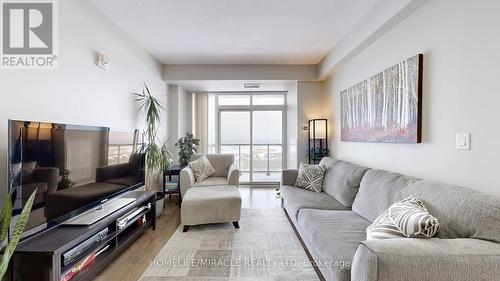 607 - 560 North Service Road, Grimsby, ON - Indoor Photo Showing Living Room