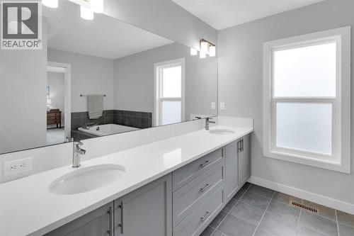 287 Rivercrest Boulevard, Cochrane, AB - Indoor Photo Showing Bathroom