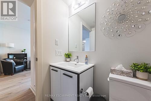 1710 - 385 Winston Road, Grimsby, ON - Indoor Photo Showing Bathroom