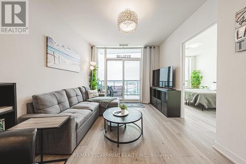 1710 - 385 Winston Road, Grimsby, ON - Indoor Photo Showing Living Room