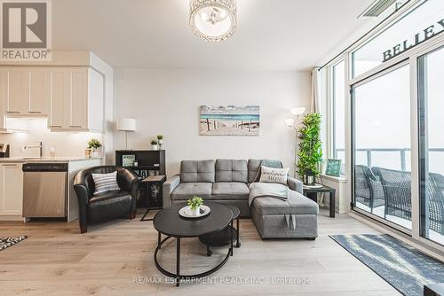 1710 - 385 Winston Road, Grimsby, ON - Indoor Photo Showing Living Room