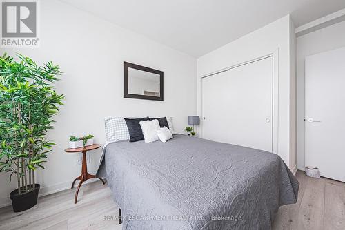 1710 - 385 Winston Road, Grimsby, ON - Indoor Photo Showing Bedroom