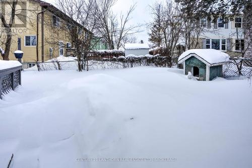 6 Woodstone Crescent, Kingston (Central City West), ON - Outdoor