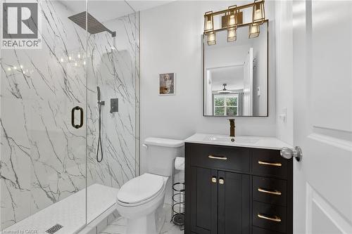 9 Chicory Crescent, St. Catharines, ON - Indoor Photo Showing Bathroom