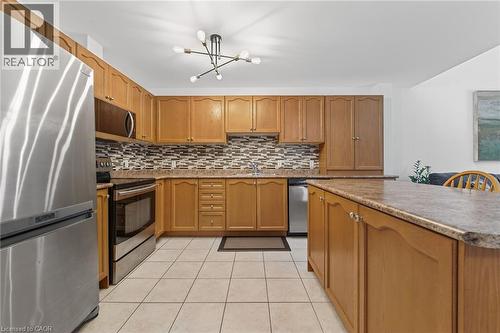 9 Chicory Crescent, St. Catharines, ON - Indoor Photo Showing Kitchen With Stainless Steel Kitchen