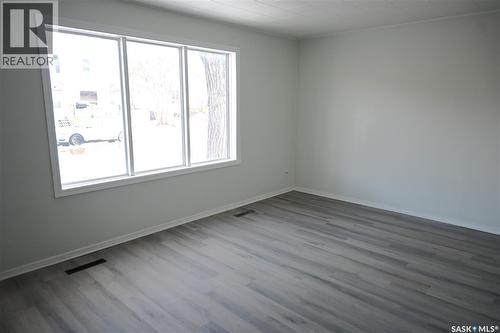 4201 6Th Avenue, Regina, SK - Indoor Photo Showing Other Room