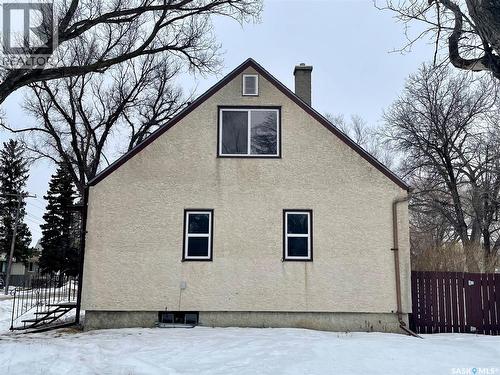 4201 6Th Avenue, Regina, SK - Outdoor With Exterior