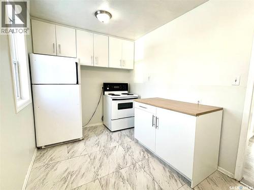 4201 6Th Avenue, Regina, SK - Indoor Photo Showing Kitchen