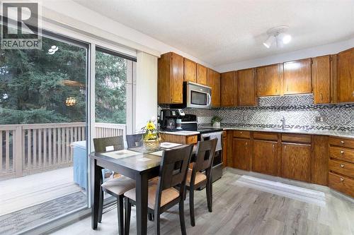 9, 225 Berwick Drive Nw, Calgary, AB - Indoor