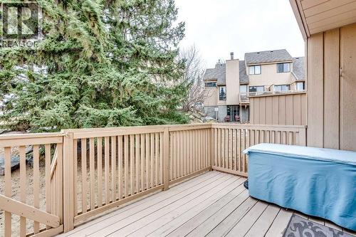 9, 225 Berwick Drive Nw, Calgary, AB - Outdoor With Exterior