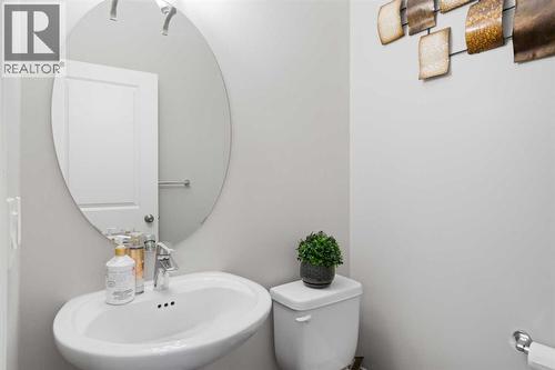 1529 Legacy Circle Se, Calgary, AB - Indoor Photo Showing Bathroom