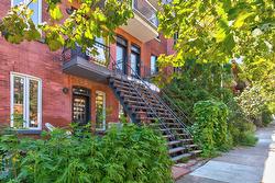 2314 Av. des Érables  Montréal (Ville-Marie), QC H2K 3V3