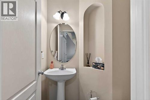 2 Piece Bath Main - 627 Auburn Bay Heights Se, Calgary, AB - Indoor Photo Showing Bathroom