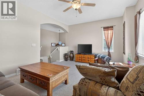 Family Room - 627 Auburn Bay Heights Se, Calgary, AB - Indoor Photo Showing Living Room