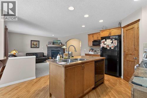 Kitchen - 627 Auburn Bay Heights Se, Calgary, AB - Indoor Photo Showing Kitchen With Double Sink