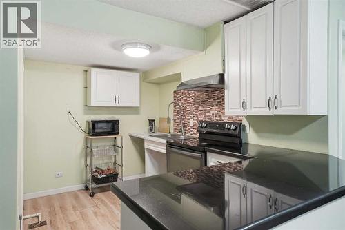 80 Taradale Drive S, Calgary, AB - Indoor