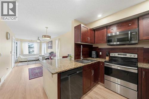 80 Taradale Drive S, Calgary, AB - Indoor Photo Showing Kitchen